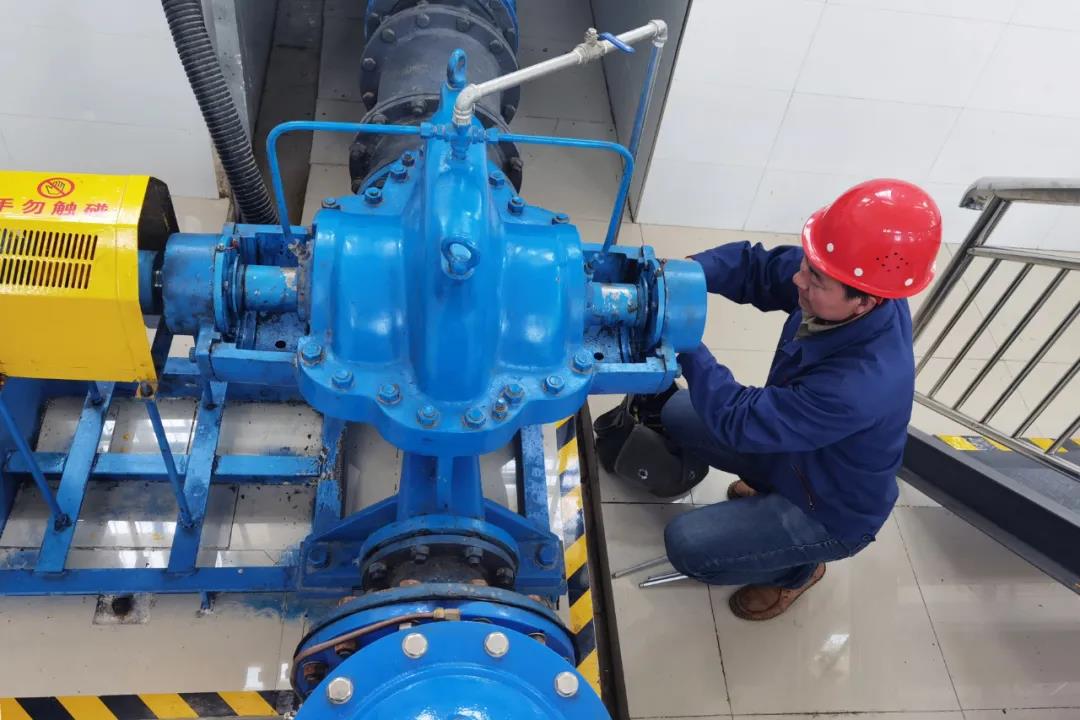 【五一】最美瞬間致敬中鐵水務勞動者